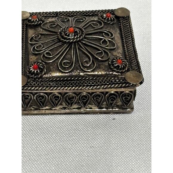 Vintage Pewter Jeweled Rosary Jewelry Tin Tiny Box Velvet lined ornate detail - Picture 3 of 7